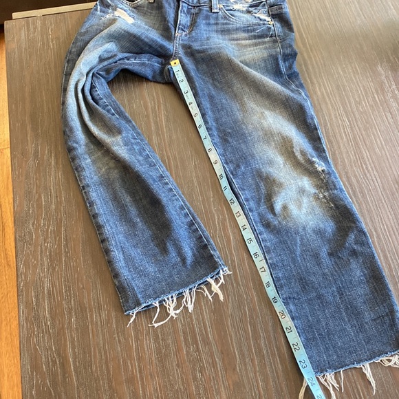 Joe’s jeans, Capri pants with raw hemline and distressing throughout. Size 25. - Picture 10 of 10